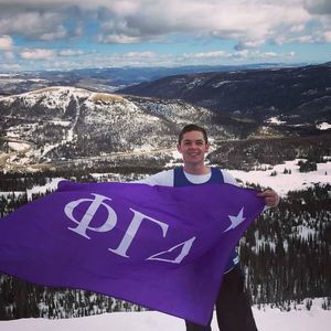 Meet your Posher, Cameron